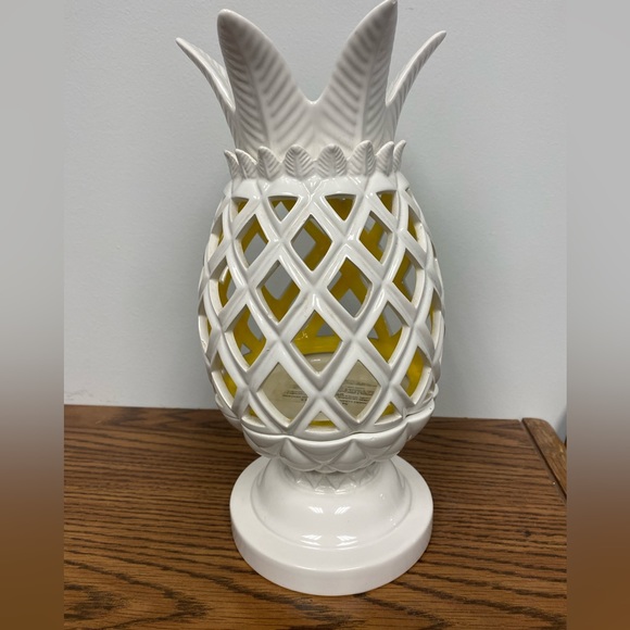 Bath & Body Works Accents Harry Slatkin Pineapple Luminary Candle